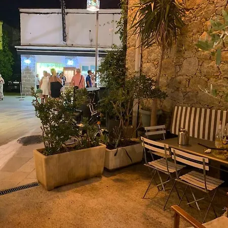 Rare Maison De Au Coeur De Portovecchio Apartmán *